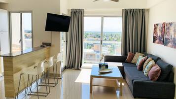 Classic Room, 2 Bedrooms, Partial Ocean View | Living area