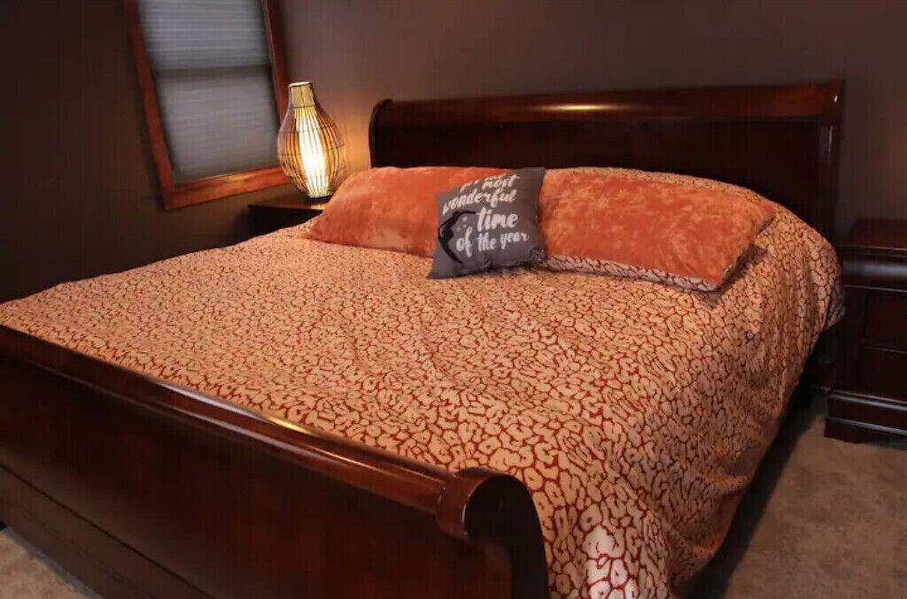 Best View in Glenwood Springs Hot Tub & Game Room