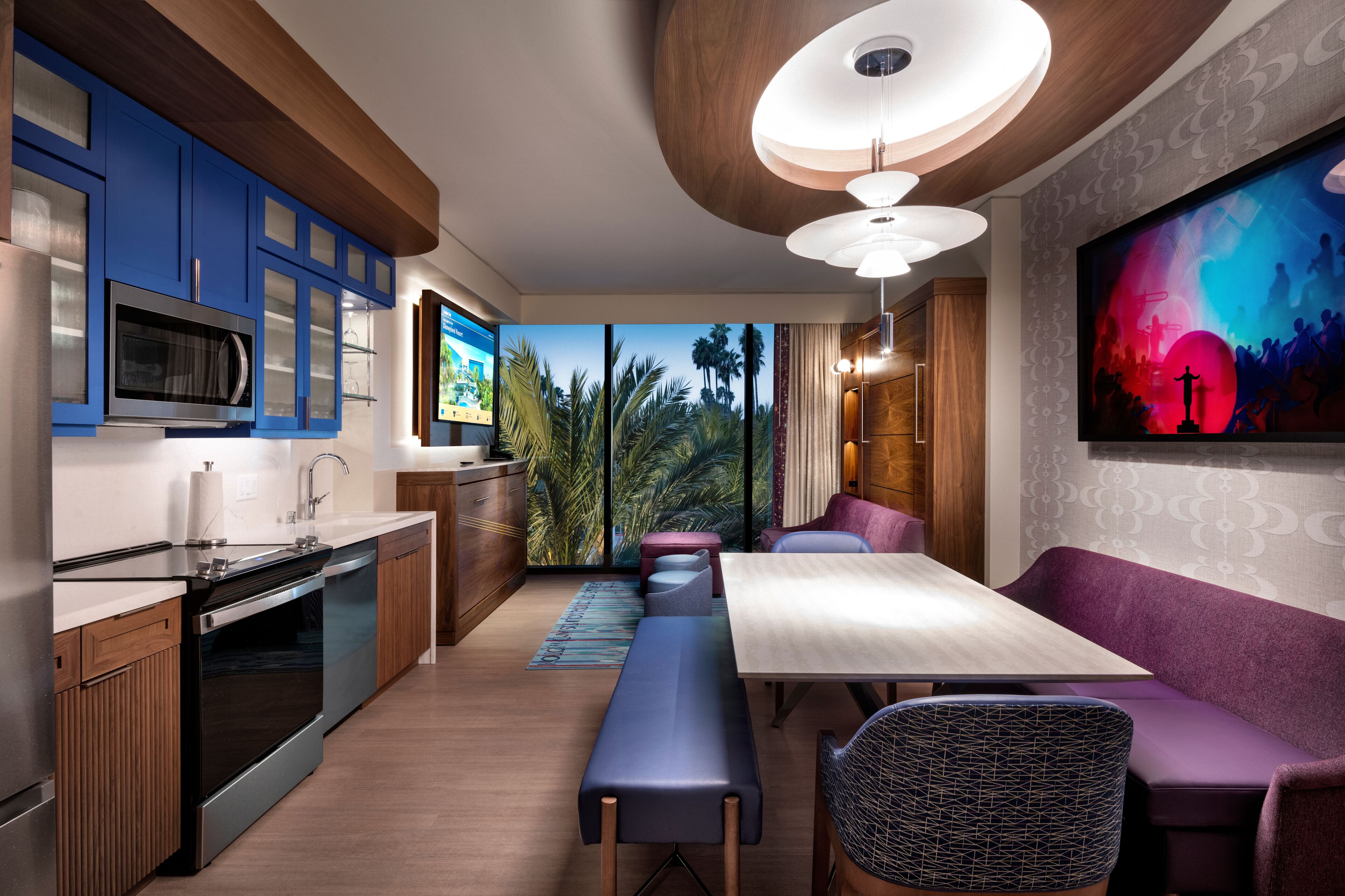 Premium bedding, in-room safe, desk, blackout curtains