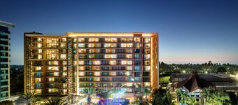 The Villas At The Disneyland Hotel