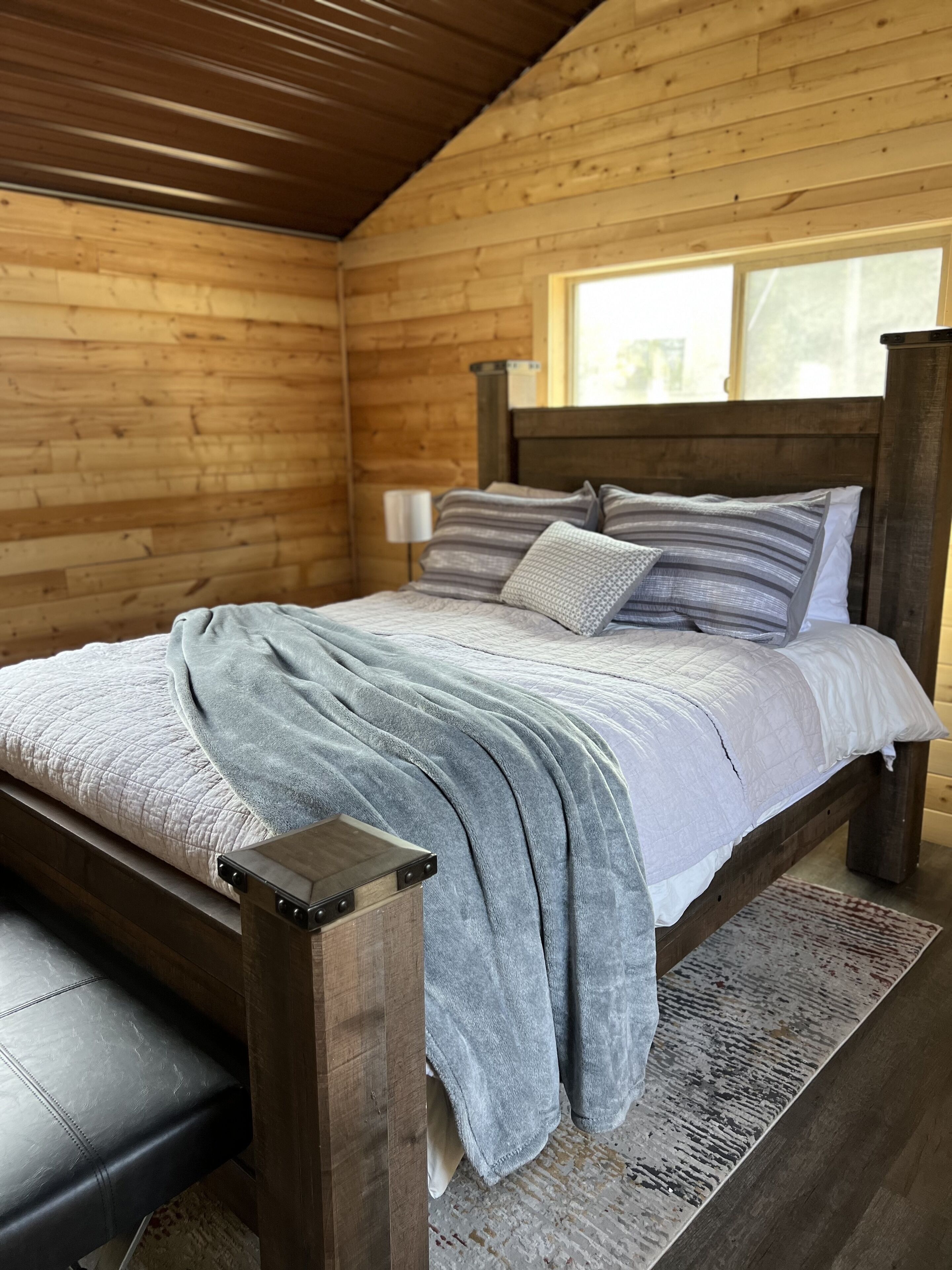 Luxury Dry Cabins in Helena, MT