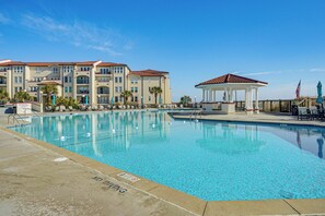 Pool - Ocean Views + Resort Pool! N Topsail Beach Condo (North Topsail Beach)