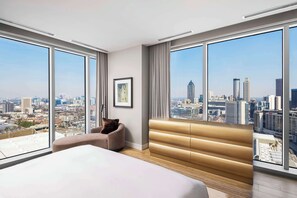 Club Room, Multiple Beds, Accessible (Hearing) | Egyptian cotton sheets, premium bedding, pillow-top beds, in-room safe