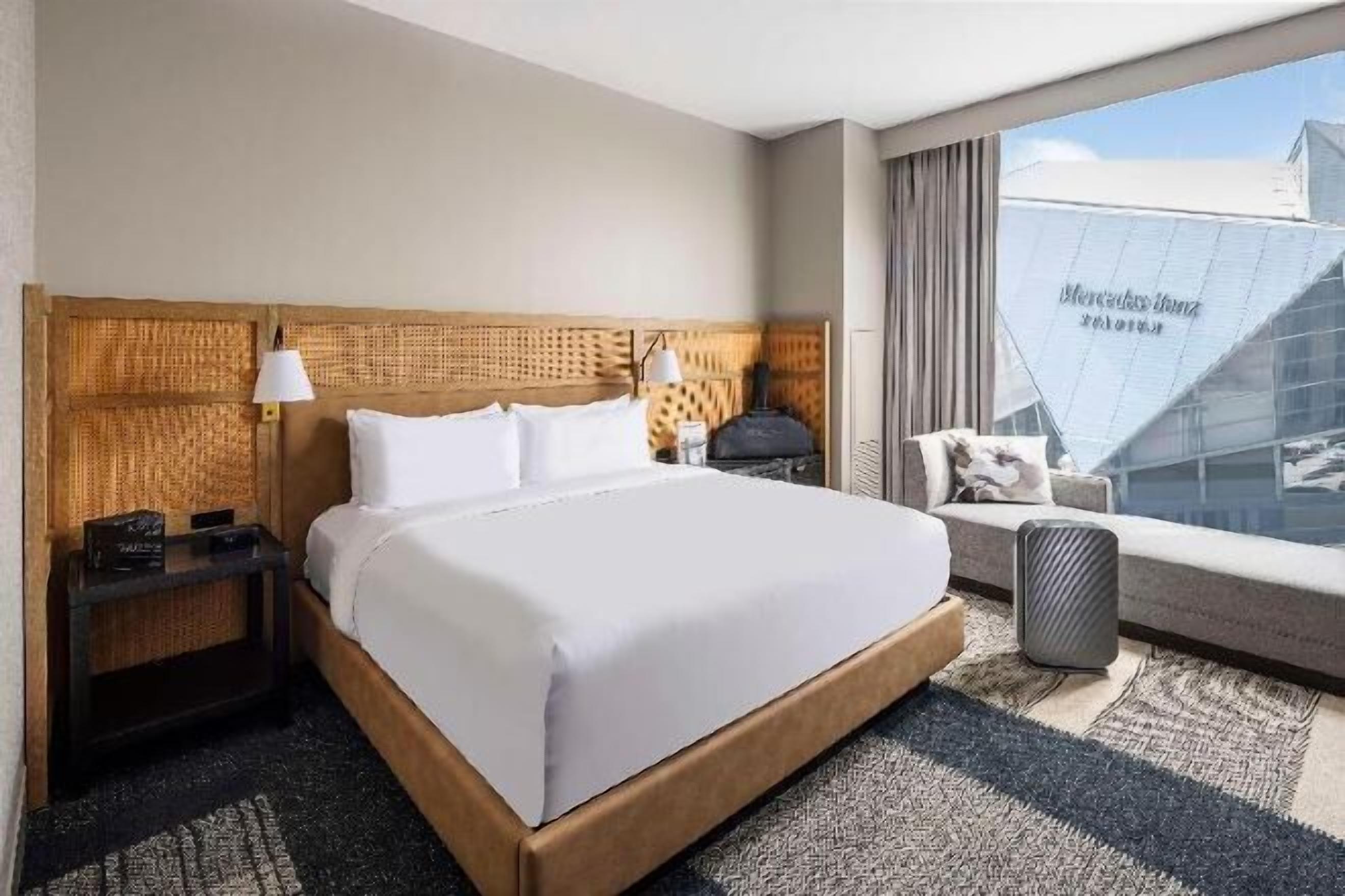 Egyptian cotton sheets, premium bedding, pillow-top beds, in-room safe