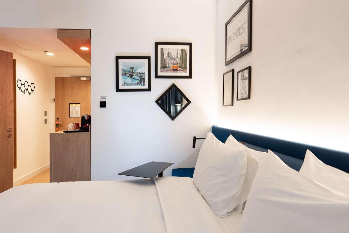 In-room safe, laptop workspace, blackout curtains, soundproofing