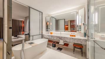 Gratis toiletartikler, hårtørrer, badekåber, hjemmesko