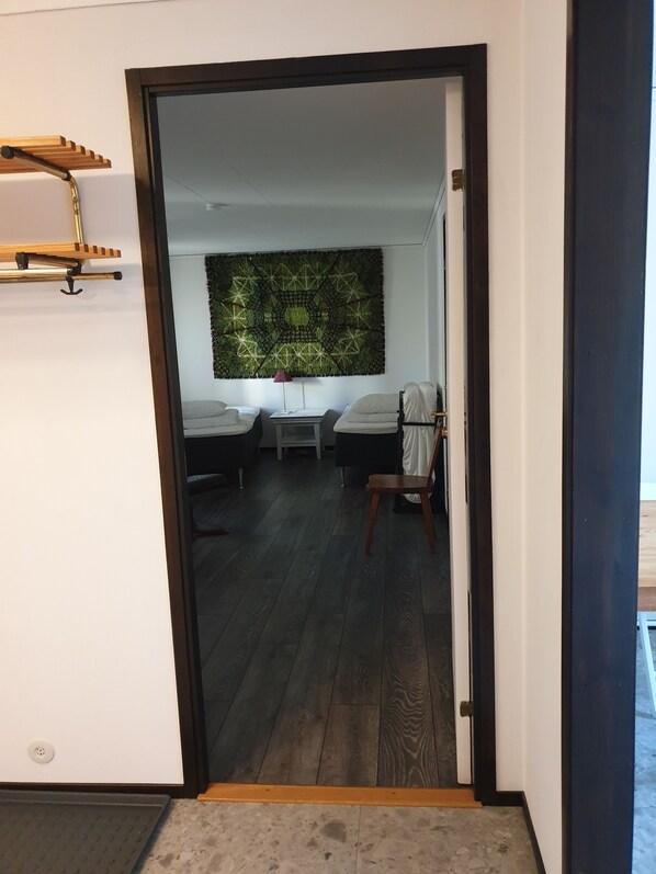 Blackout drapes, iron/ironing board, bed sheets - Rum på Österlen (Sankt Olof)