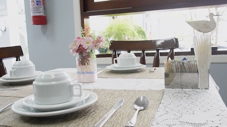 Free daily buffet breakfast. Hotel Pousada Garoupas