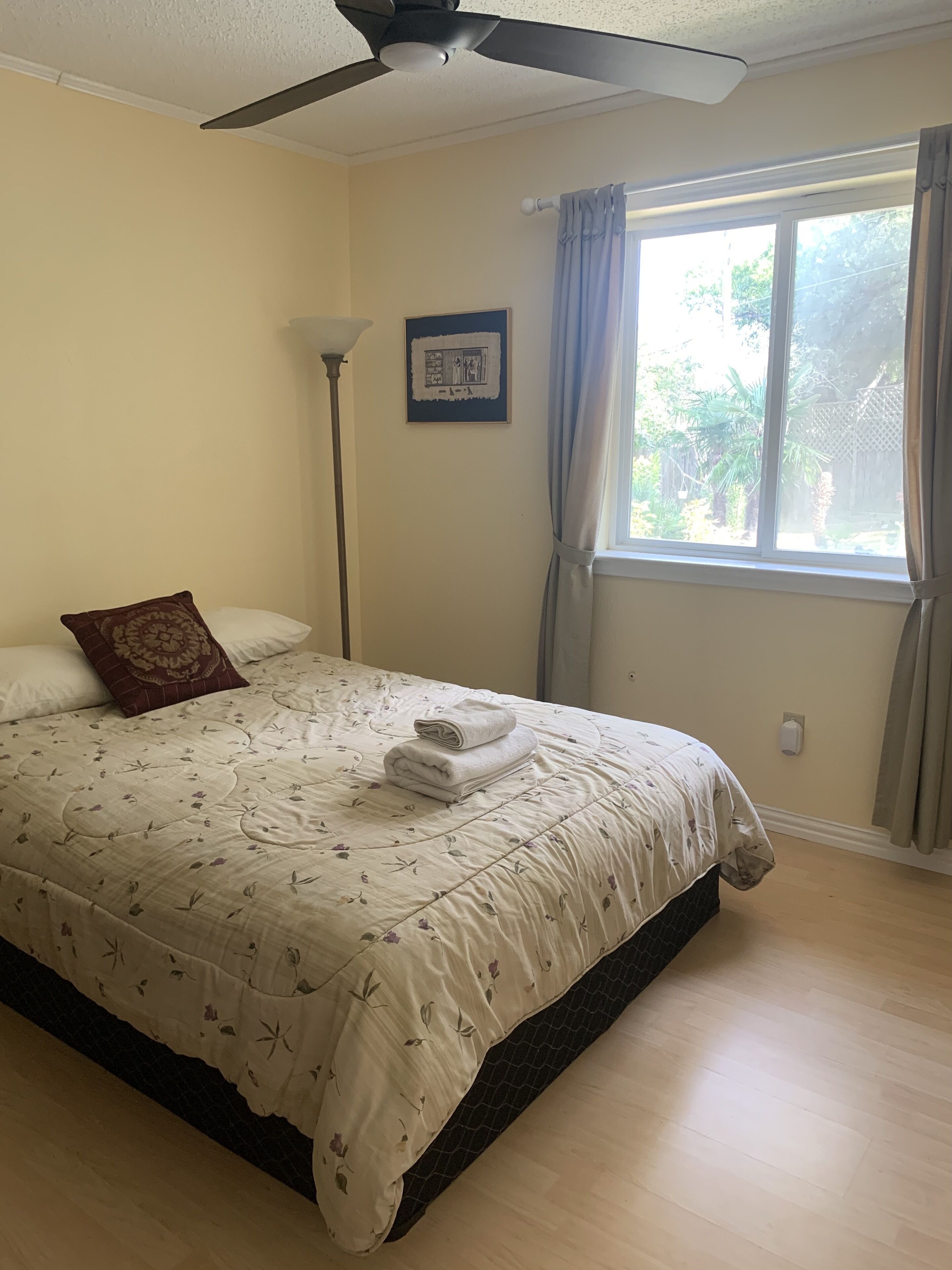 1 chambre, fer et planche à repasser, Wi-Fi, draps fournis