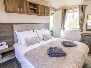 2 bedrooms, individually decorated, individually furnished, free WiFi - Honeysuckle Lodge (Saltburn-by-the-Sea)