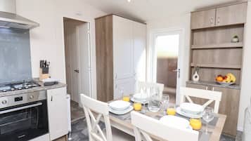 Fridge, dishwasher, electric kettle, toaster