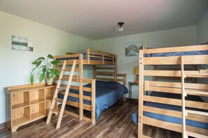 3 quartos, Wi-Fi de cortesia, roupa de cama
