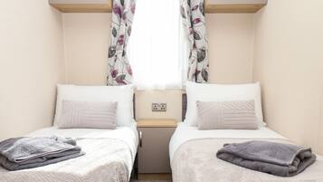 2 bedrooms, individually decorated, individually furnished, free WiFi