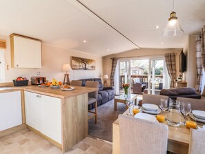 Fridge, electric kettle, toaster, cookware/dishes/utensils