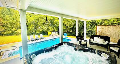 Bourbon Trail POOL Zone! HotTub! PoolTable! PingPong! GoldenTee! BigYard! PETS!