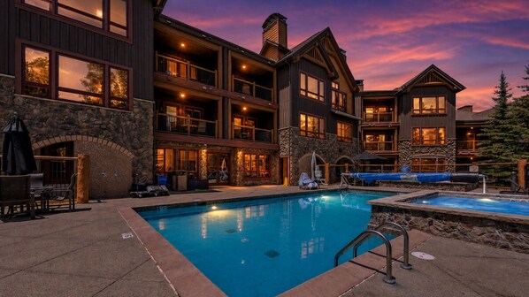 Outdoor pool, a heated pool