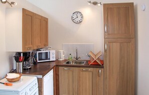 Réfrigérateur, four, plaque de cuisson, lave-vaisselle