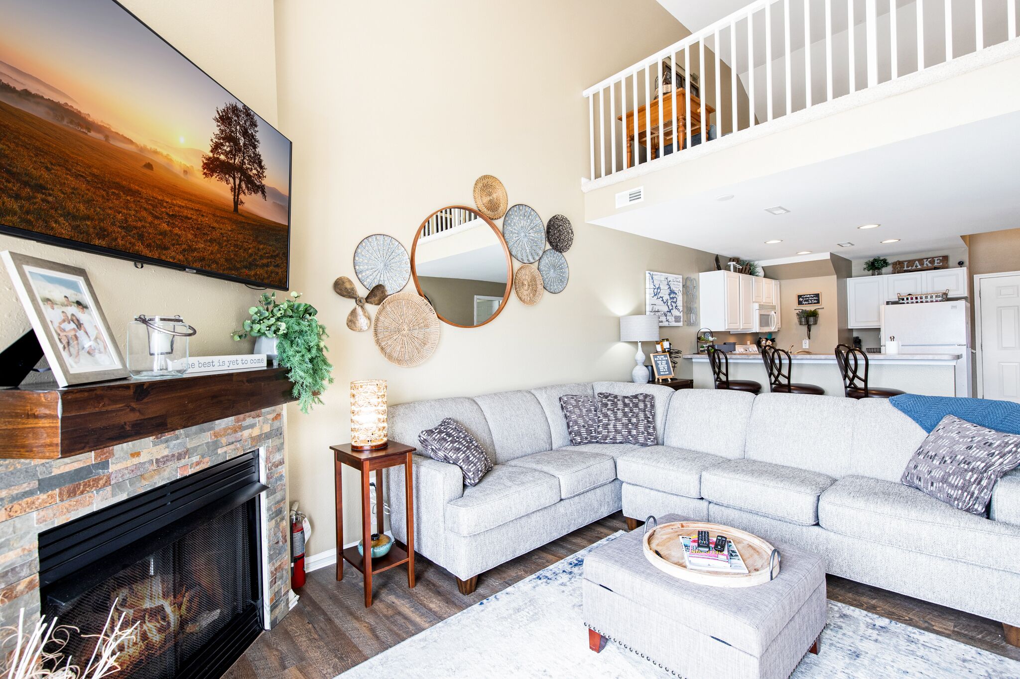 Spectacular Lake and Wildlife Views!