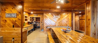 Katahdin - Cabin 4 · Lawrence`s Lakeside Cabins | `Katahdin`: Boat Dock + Kayaks