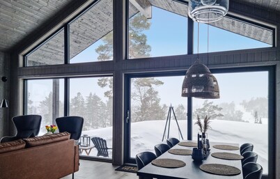 Gorgeous home in Dølemo with WiFi