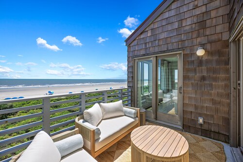 FULLY RENOVATED! Oceanfront Windswept- 3 BEDROOMS- Amazing Views!