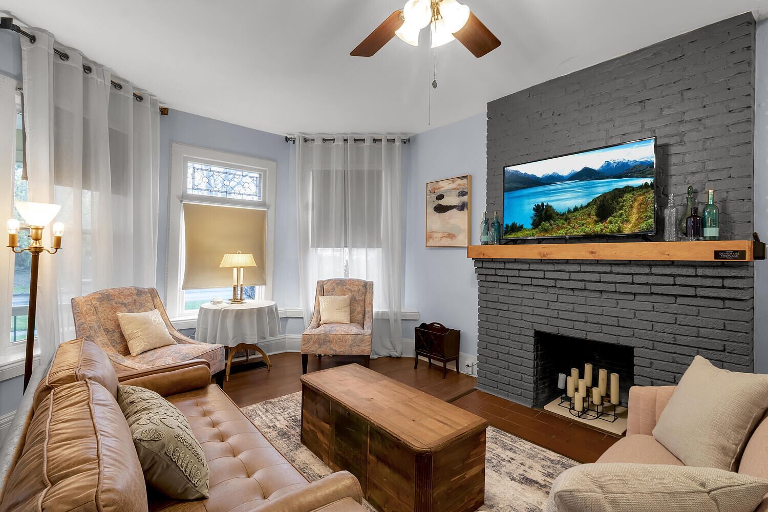 5 BR Grand Victorian Home\Walk to Falls\Gameroom