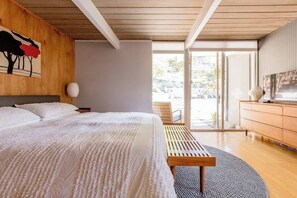 4 bedrooms, iron/ironing board, WiFi, bed sheets - Eichler Mid Century Modern Designer Pool/Jacuzzi (Thousand Oaks)