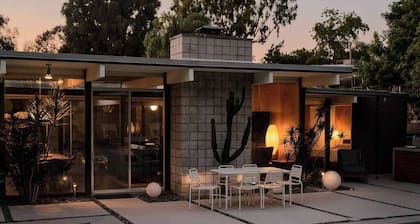 Eichler Mid Century Modern Designer Pool/Jacuzzi