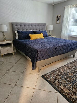 2 dormitorios, tabla de planchar con plancha, wifi gratis y ropa de cama