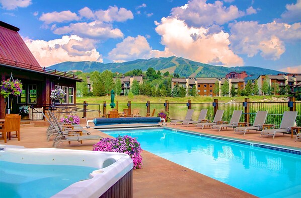 Outdoor pool, a heated pool