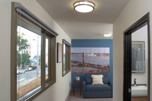 Deluxe Room | 1 bedroom, free WiFi - The Inn at 515 15th (Astoria)