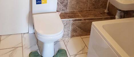 Toallas, jabón, papel higiénico