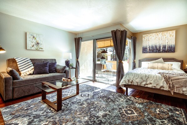 1 bedroom, iron/ironing board, internet, bed sheets