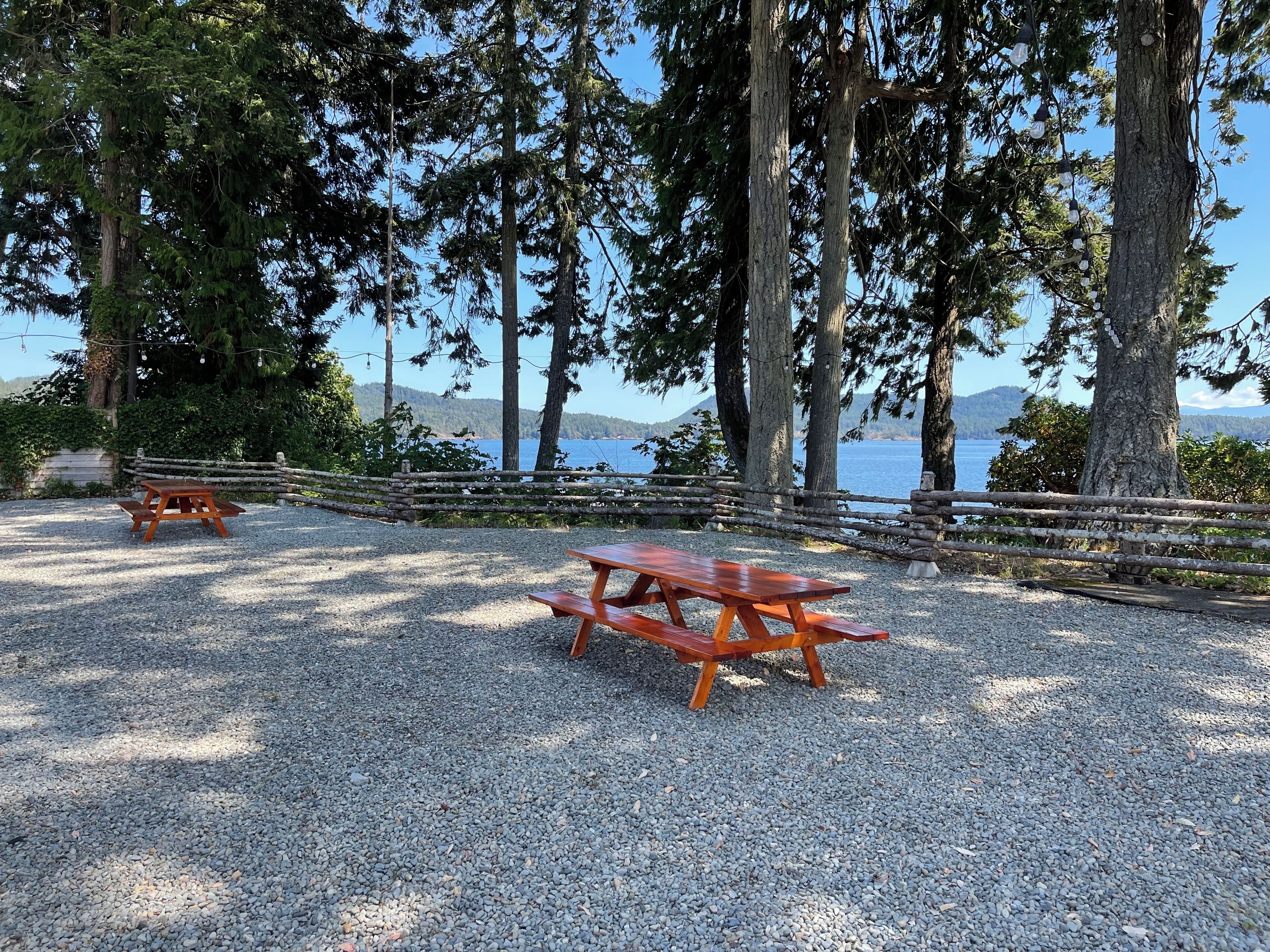 Waterfront Cottage with beach access