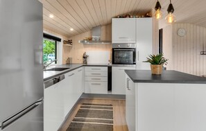 Kühlschrank, Herdplatte, Geschirrspüler