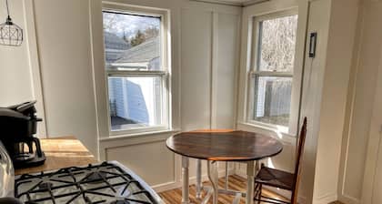 Cozy Chatham Retreat