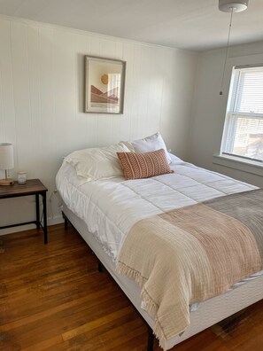 3 habitaciones, escritorio, wifi gratis y ropa de cama 