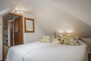 3 bedrooms, iron/ironing board, travel cot, WiFi