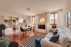 TV - Apartments Florence Accademia Charme (Firenze)