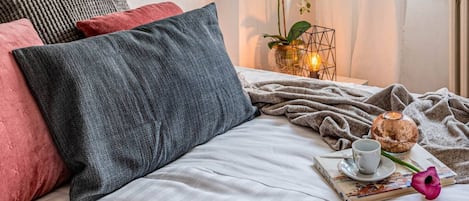 2 slaapkamers, een strijkplank/strijkijzer, wifi