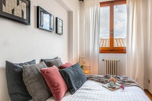 2 habitaciones, tabla de planchar con plancha y wifi 
