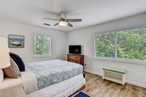 4 chambres, fer et planche à repasser, Wi-Fi, draps fournis
