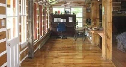 Ottawa, Almonte , Carleton Place, Calabogie Lanark Hghlands waterfront Cottage