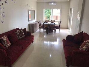 Living area - Large apartment in Hadath (Hadath)