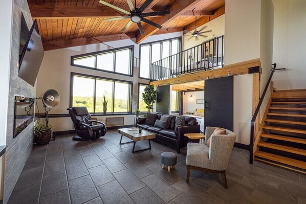 Télévision, cheminée