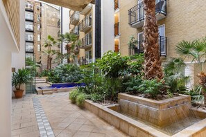 Property grounds - GuestReady - Cosy ensuite room with balcony (London)