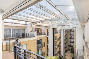 Property grounds - GuestReady - Cosy ensuite room with balcony (London)