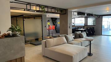 Studio tiện nghi đơn giản | Nội thất