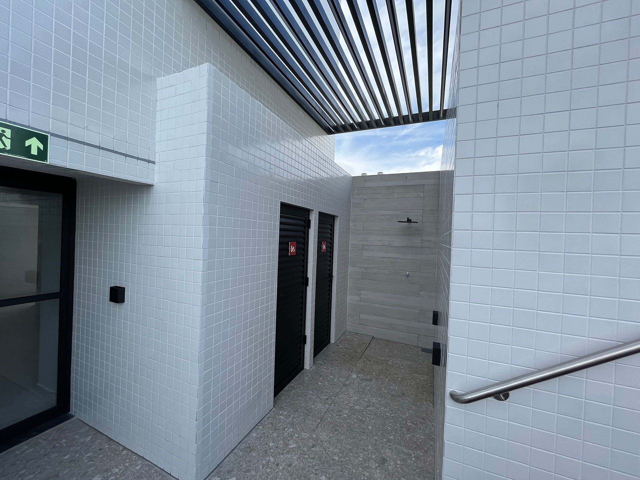 Estúdio conforto | Detalhe da fachada