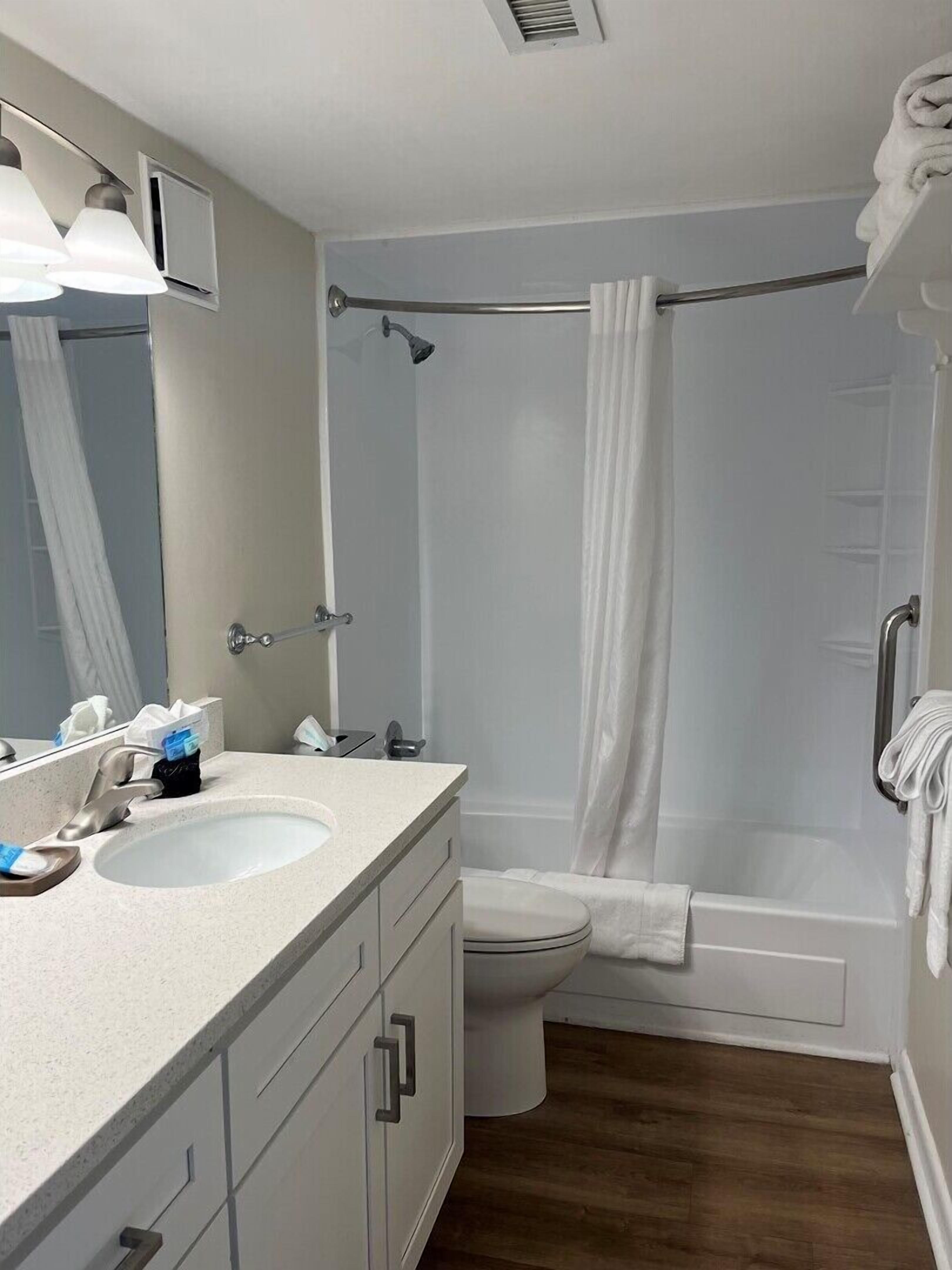 302 A Little Nauti - Summer Sands Suites